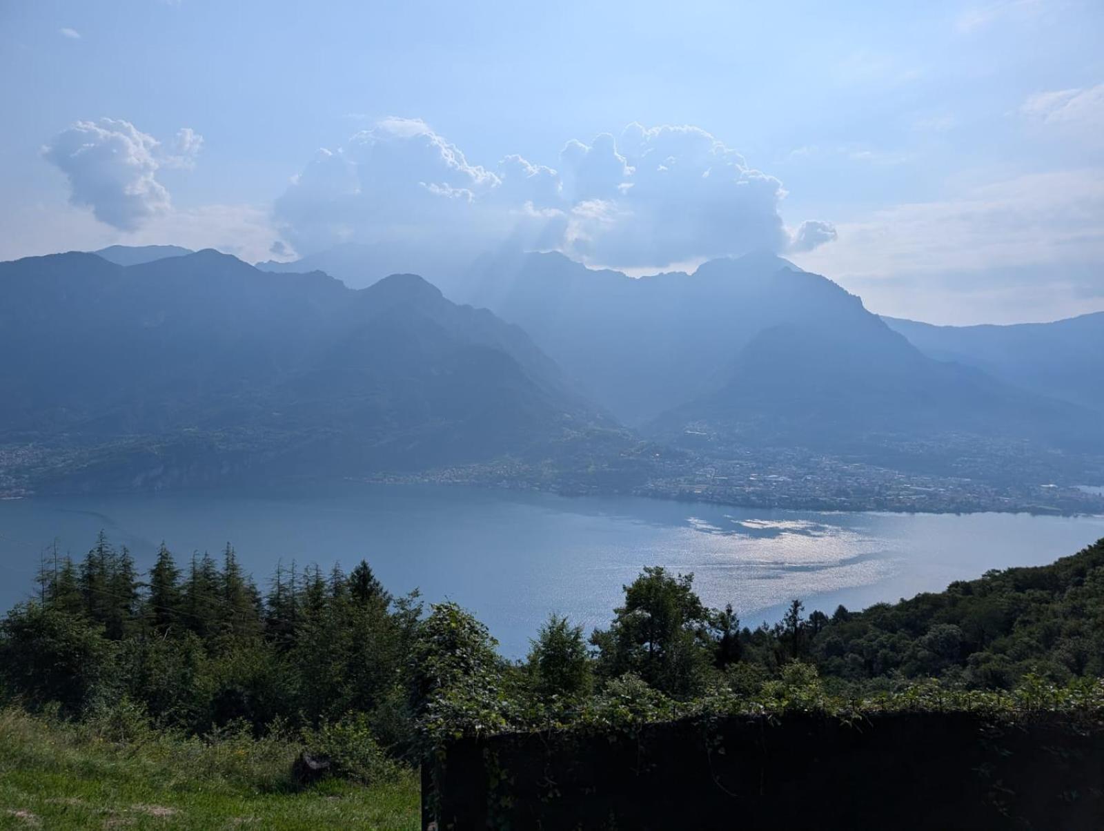Campeggio Madonna Del Ghisallo Oliveto Lario Exteriör bild
